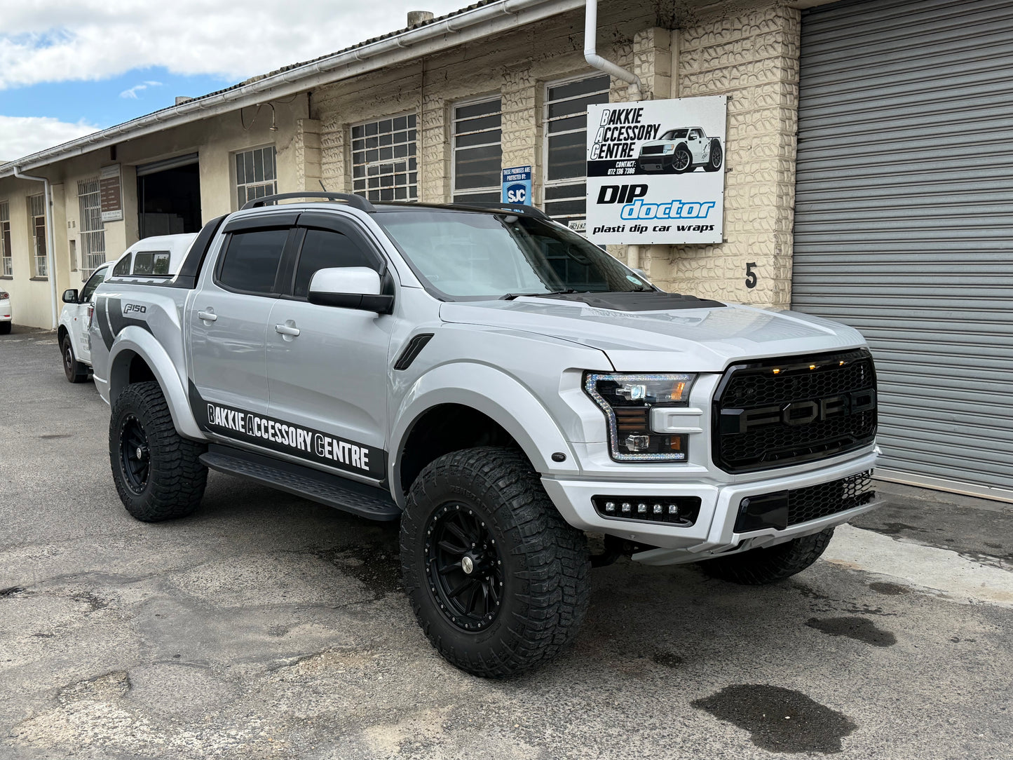 Ford ranger T6/T7/T8 to 2023 Ford F150 Raptor conversion kit