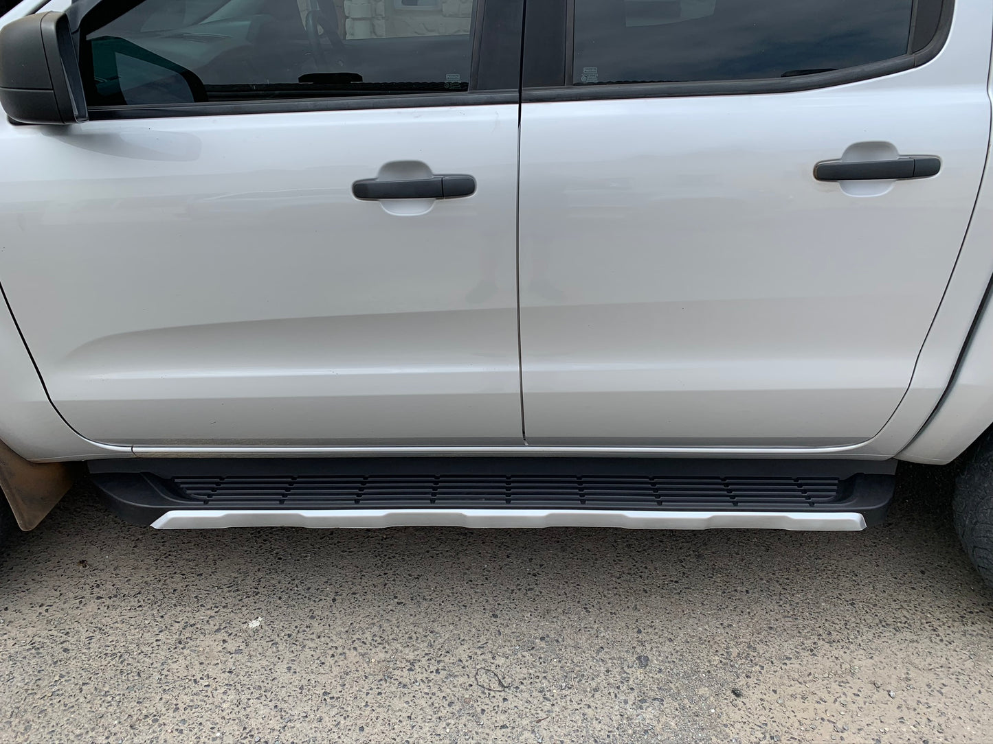 Ford Ranger Wildtrak Sides Steps Black2012+ *Non OEM