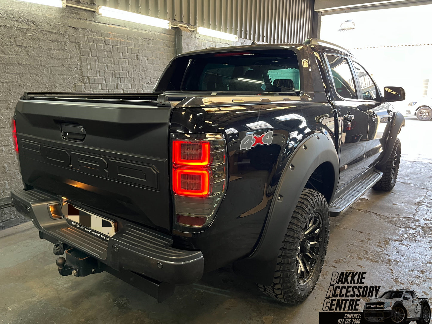 Ford Ranger T6/T7/T8 2012+ Vland LED Tail Lights