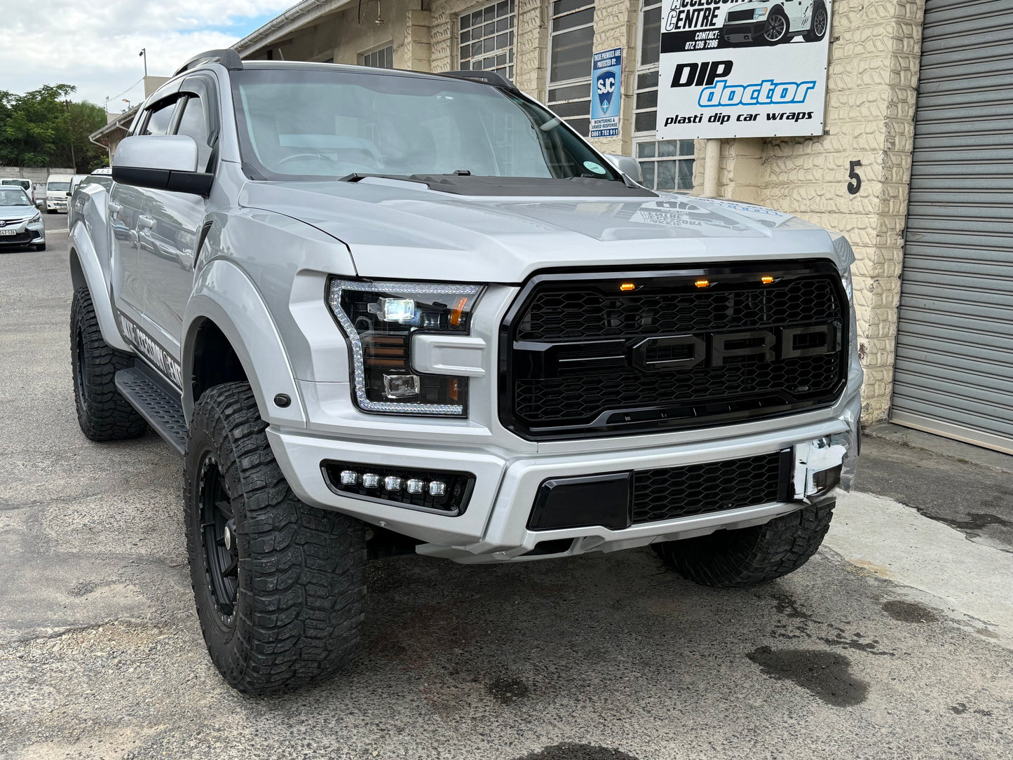 Ford ranger T6/T7/T8 to 2023 Ford F150 Raptor conversion kit